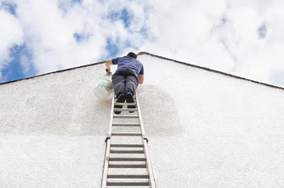 Peinture extérieure à la Rouvière — façades et ravalement